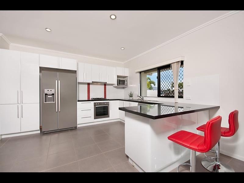 7 Kaban Grove, Trinity Park QLD 4879