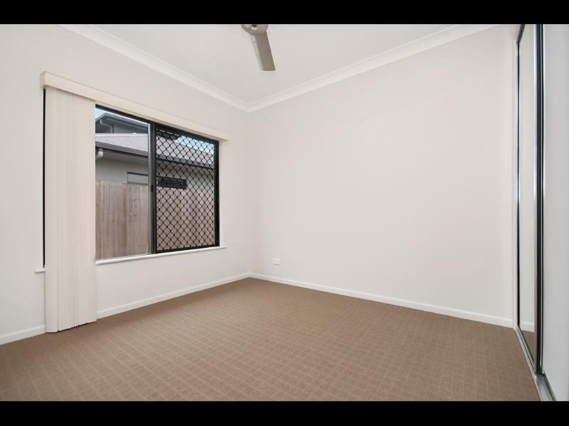 7 Kaban Grove, Trinity Park QLD 4879