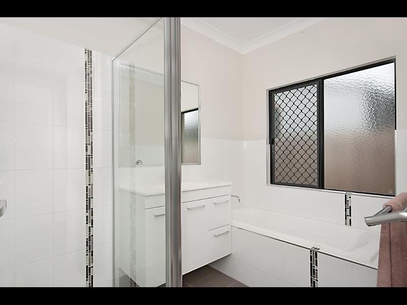 7 Kaban Grove, Trinity Park QLD 4879