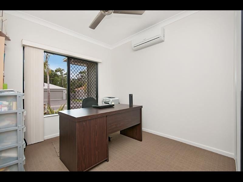 7 Kaban Grove, Trinity Park QLD 4879