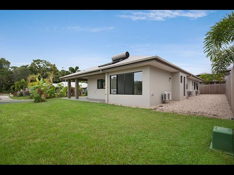 7 Kaban Grove, Trinity Park QLD 4879