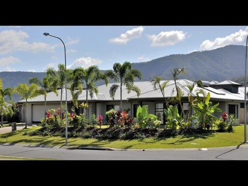 7 Kaban Grove, Trinity Park QLD 4879