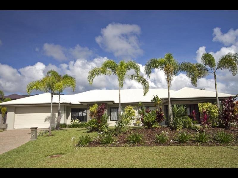 7 Kaban Grove, Trinity Park QLD 4879