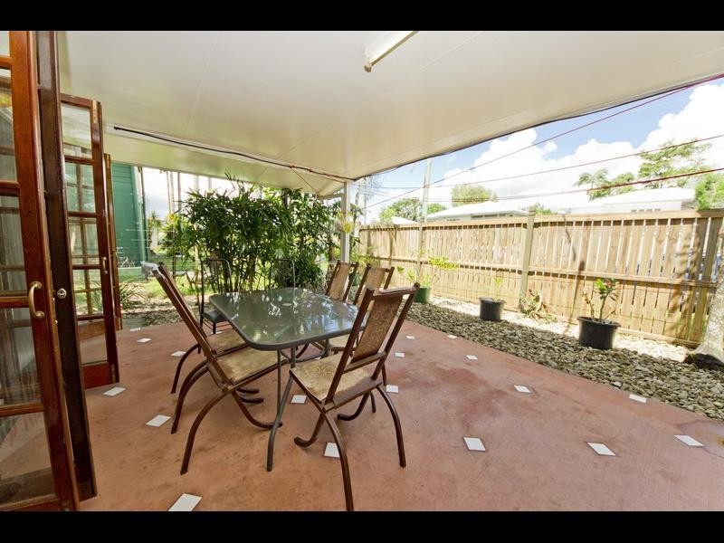 8 Dalton Street, Bungalow QLD 4870
