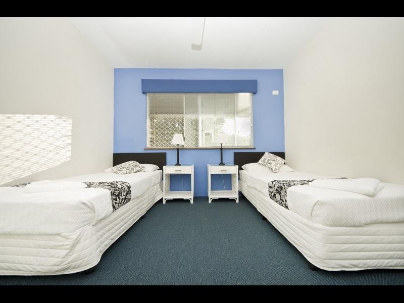 11/1-19 Poinciana Street, Holloways Beach QLD 4878