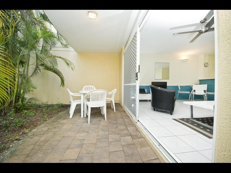 11/1-19 Poinciana Street, Holloways Beach QLD 4878