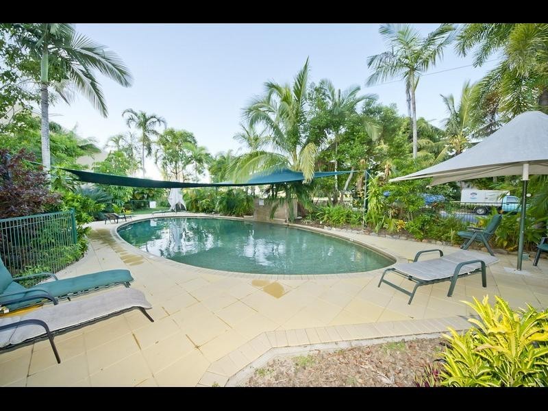 11/1-19 Poinciana Street, Holloways Beach QLD 4878