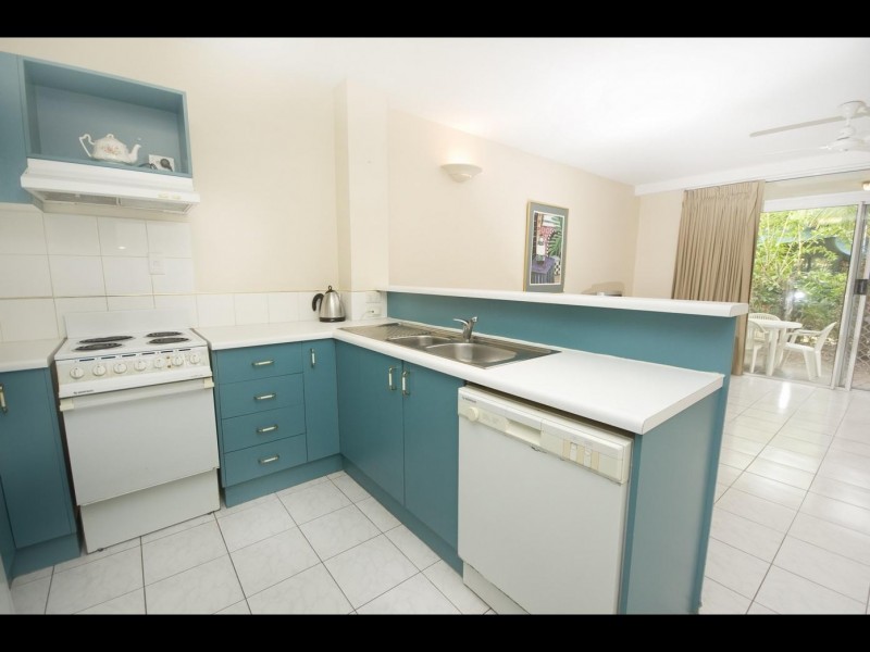 12/1-19 Poinciana Street, Holloways Beach QLD 4878