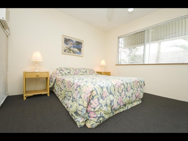 12/1-19 Poinciana Street, Holloways Beach QLD 4878