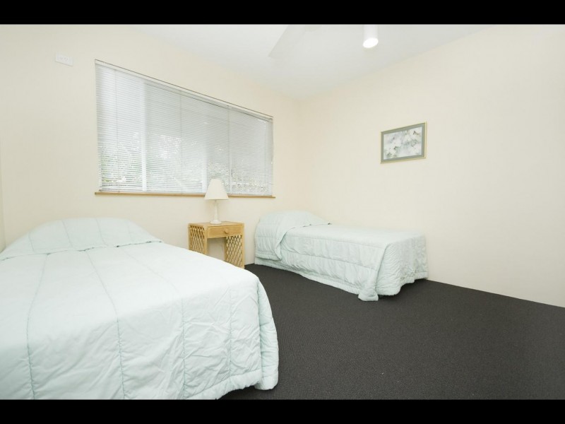 12/1-19 Poinciana Street, Holloways Beach QLD 4878