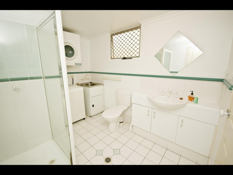 12/1-19 Poinciana Street, Holloways Beach QLD 4878