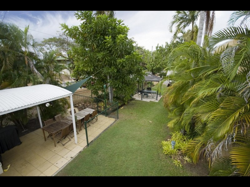 12/1-19 Poinciana Street, Holloways Beach QLD 4878