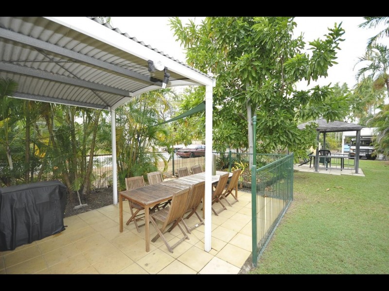 12/1-19 Poinciana Street, Holloways Beach QLD 4878