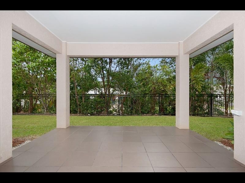 1 Wheatley Avenue, Bentley Park QLD 4869