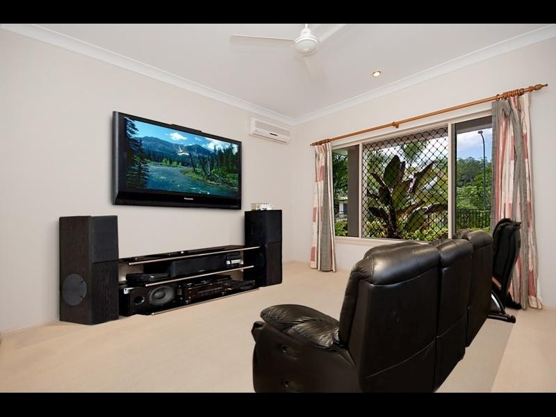 1 Wheatley Avenue, Bentley Park QLD 4869