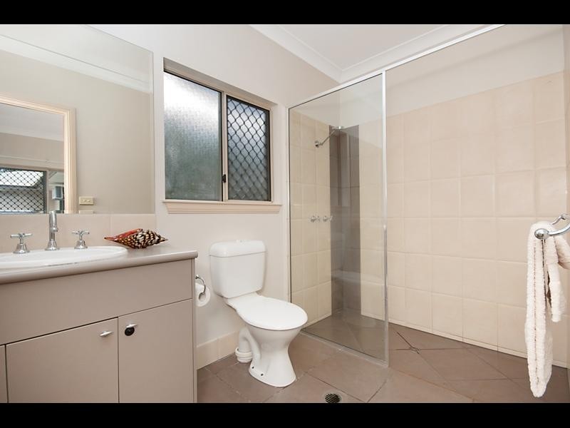 1 Wheatley Avenue, Bentley Park QLD 4869