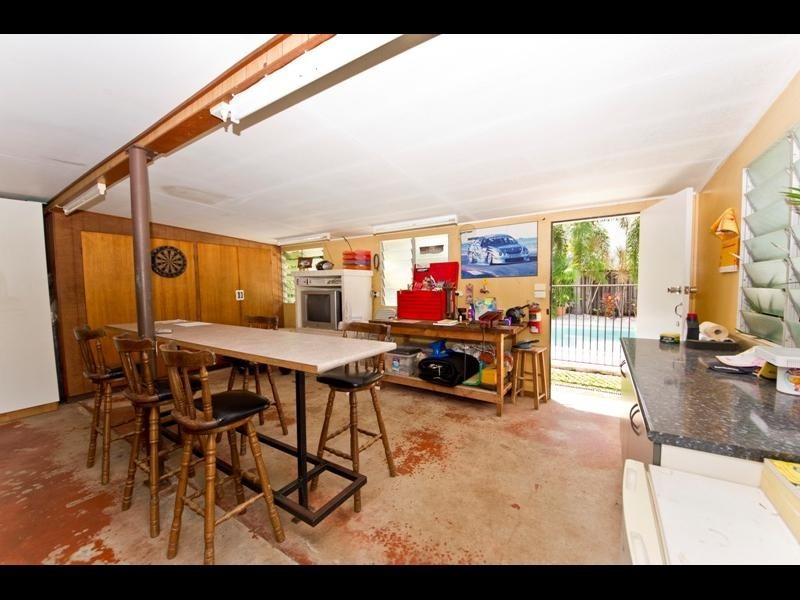 224 Mann Street, Westcourt QLD 4870