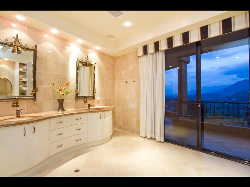 13 Knott Court – Whitfield, Cairns QLD 4870