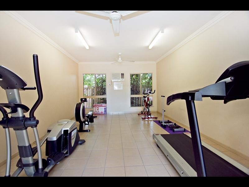 308/2 Centenary Close, Manoora QLD 4870