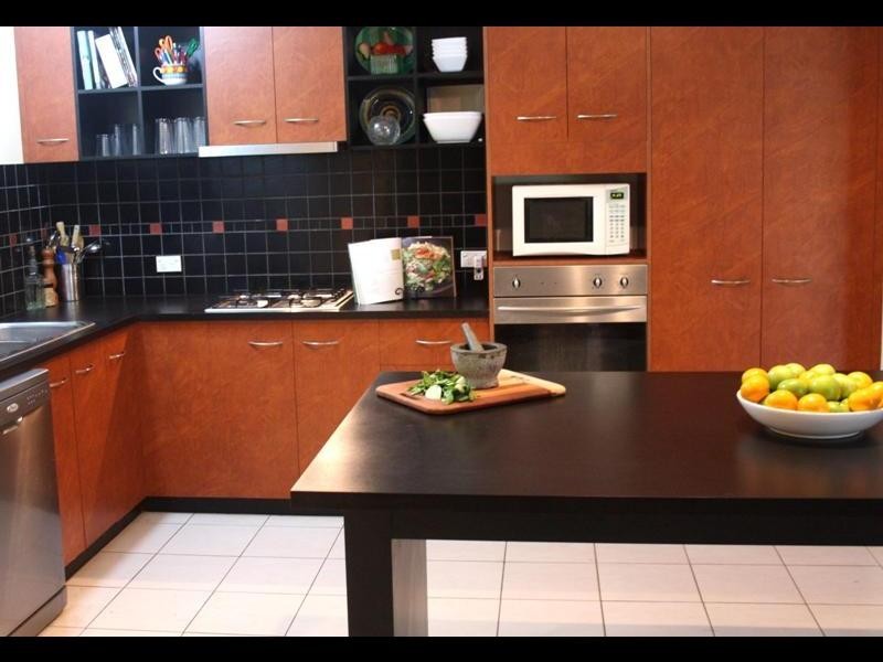 10 Jak Gee Close, Redlynch QLD 4870