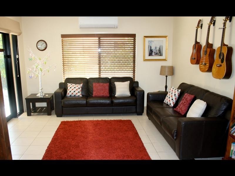 10 Jak Gee Close, Redlynch QLD 4870