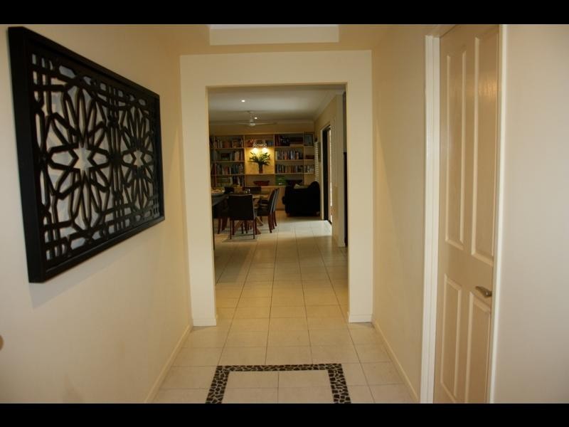 10 Jak Gee Close, Redlynch QLD 4870