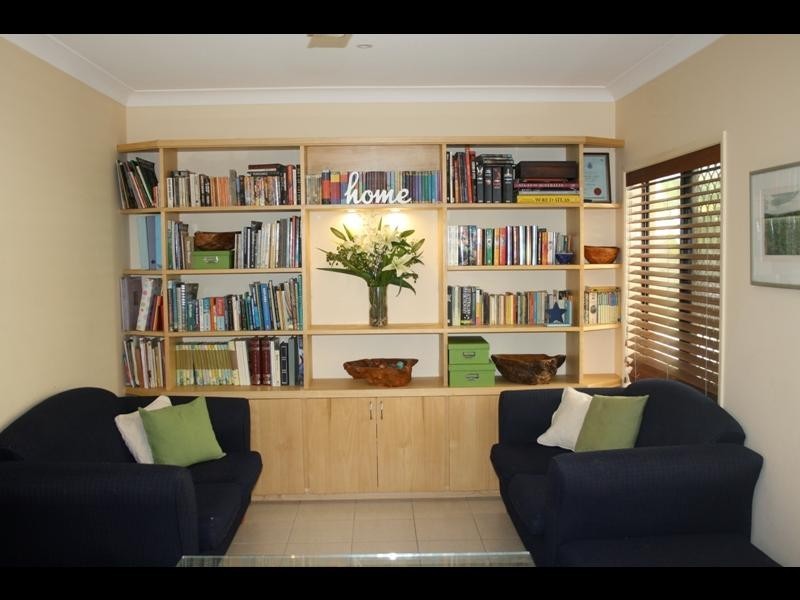 10 Jak Gee Close, Redlynch QLD 4870