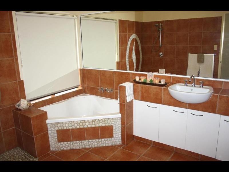 10 Jak Gee Close, Redlynch QLD 4870