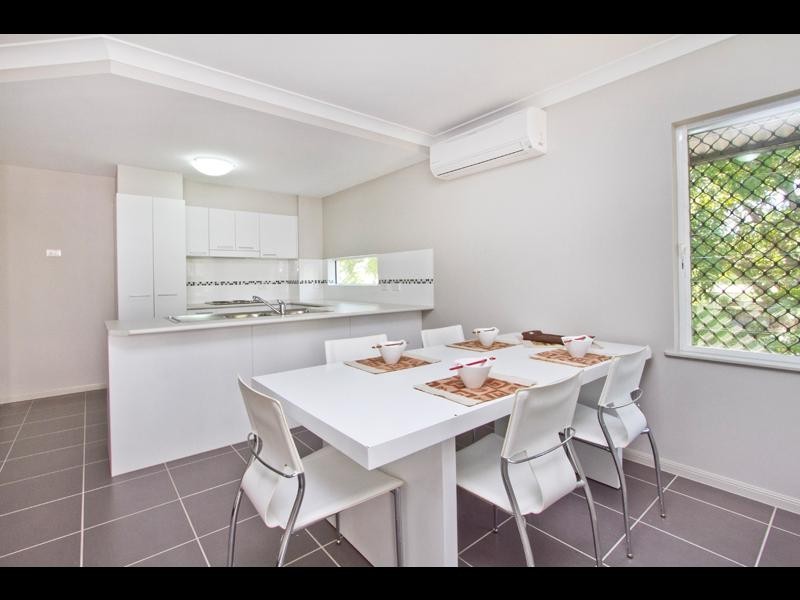 109 Callaghan Street, Mooroobool QLD 4870