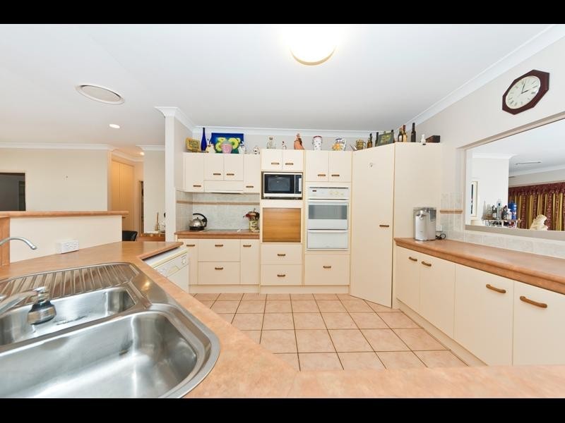 55 Summer Hill Drive, Mooroobool QLD 4870