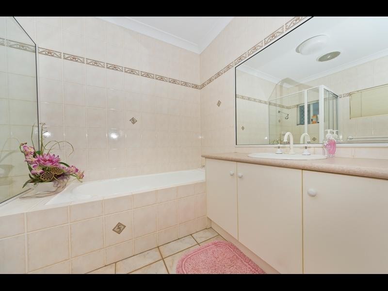 55 Summer Hill Drive, Mooroobool QLD 4870