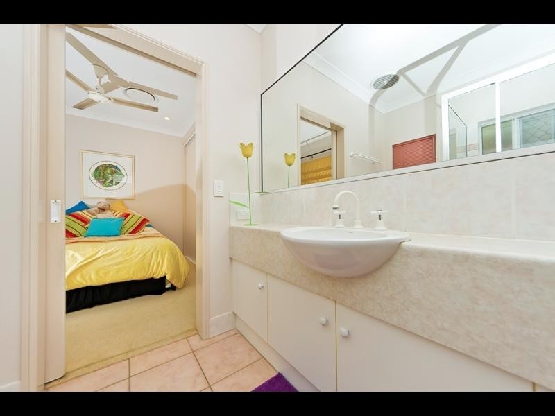 55 Summer Hill Drive, Mooroobool QLD 4870