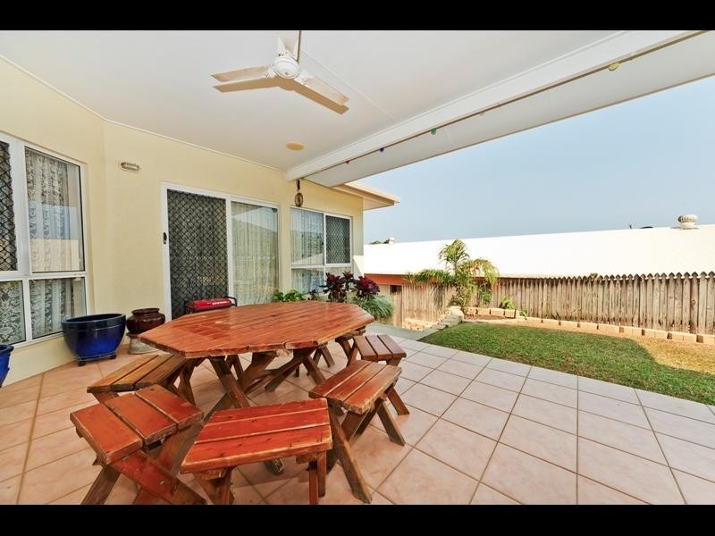 55 Summer Hill Drive, Mooroobool QLD 4870