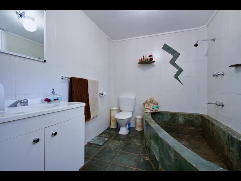 81 Digger Street, Cairns North QLD 4870