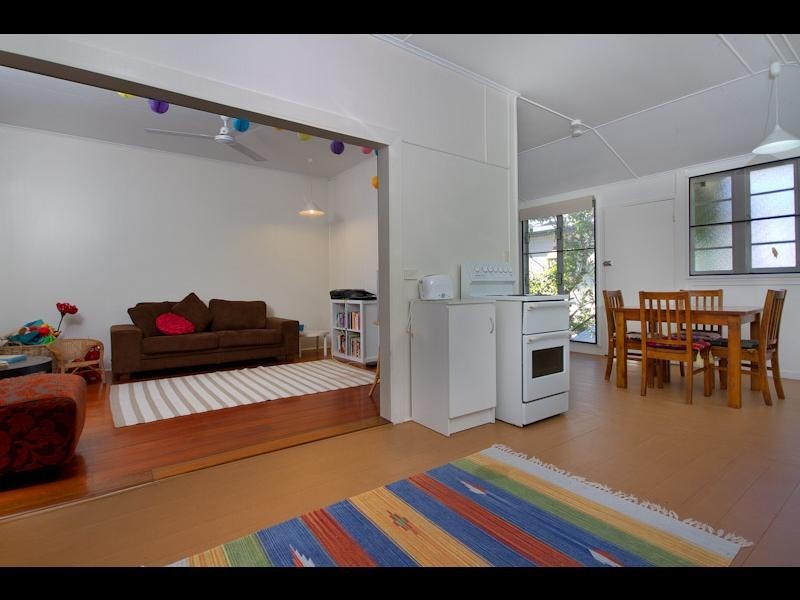 81 Digger Street, Cairns North QLD 4870