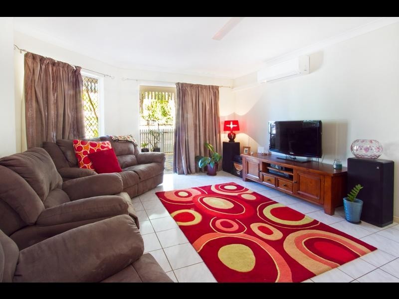 1/19 Springfield Crescent, Manoora QLD 4870