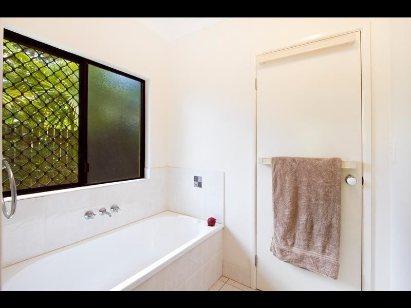 108 Callaghan Street, Mooroobool QLD 4870