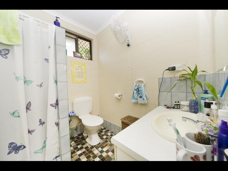 2/2 Briggs Close, Whitfield QLD 4870
