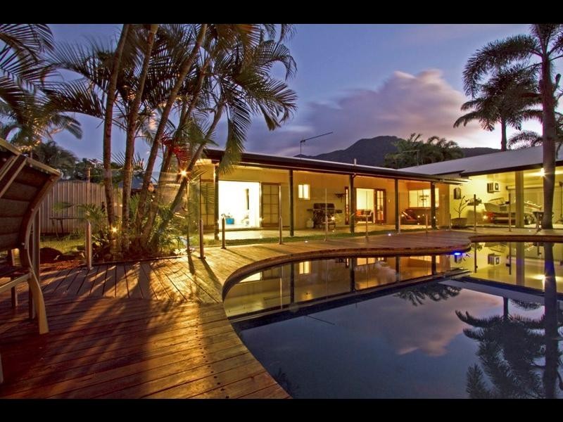 18 Corella Street, Kamerunga QLD 4870