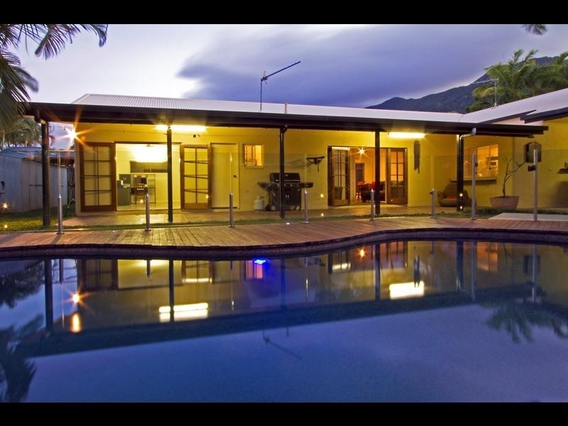 18 Corella Street, Kamerunga QLD 4870