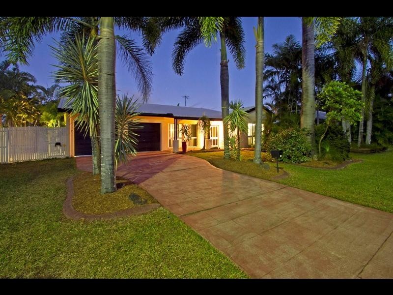 18 Corella Street, Kamerunga QLD 4870