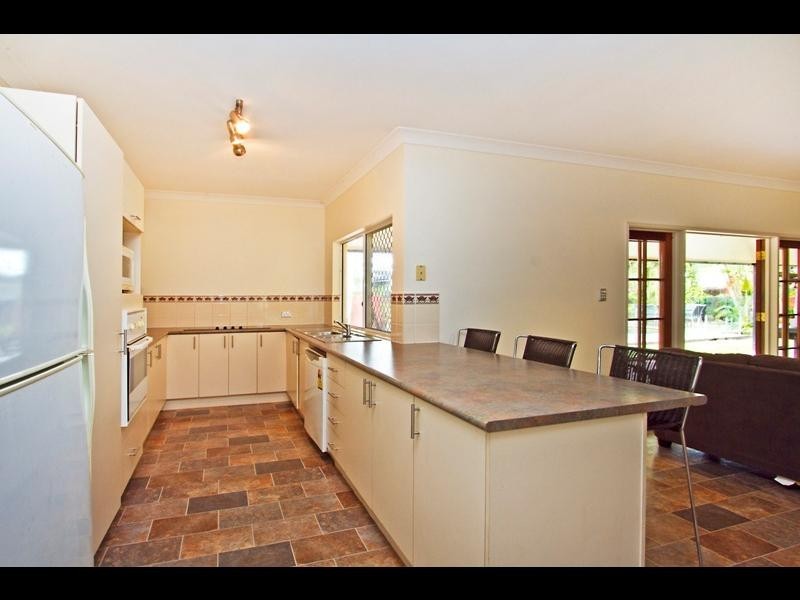 18 Corella Street, Kamerunga QLD 4870