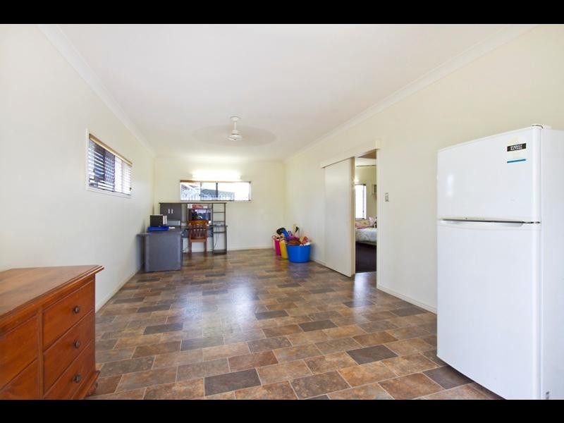 18 Corella Street, Kamerunga QLD 4870