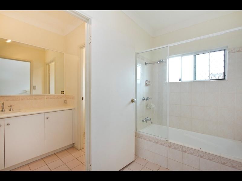 18 Corella Street, Kamerunga QLD 4870
