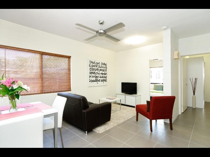 1/8 Kidston Street, Bungalow QLD 4870