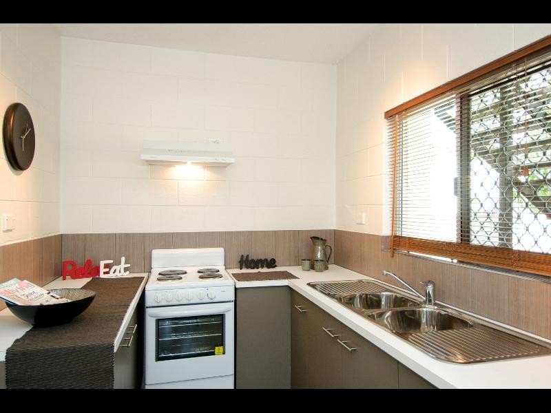 1/8 Kidston Street, Bungalow QLD 4870