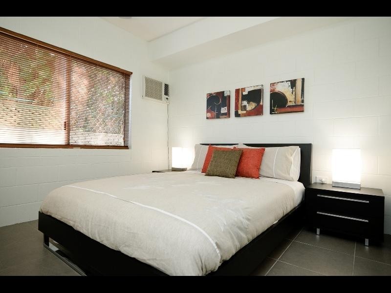 1/8 Kidston Street, Bungalow QLD 4870