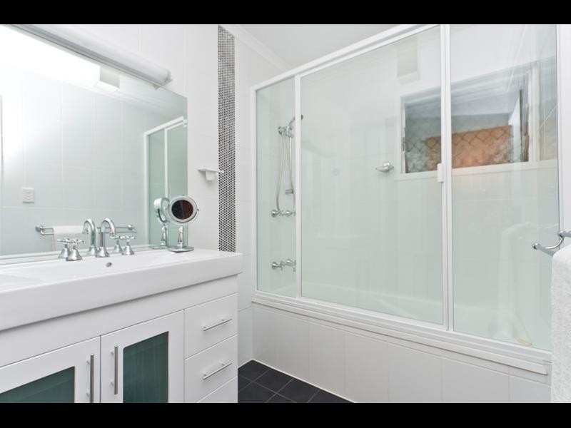 29 Curtin Street, Westcourt QLD 4870