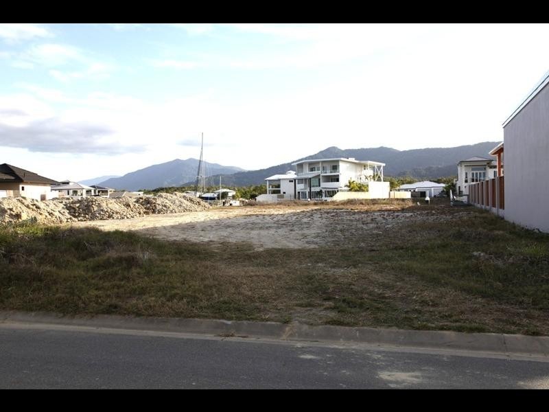 11 Brindabella Quay, Trinity Park QLD 4879