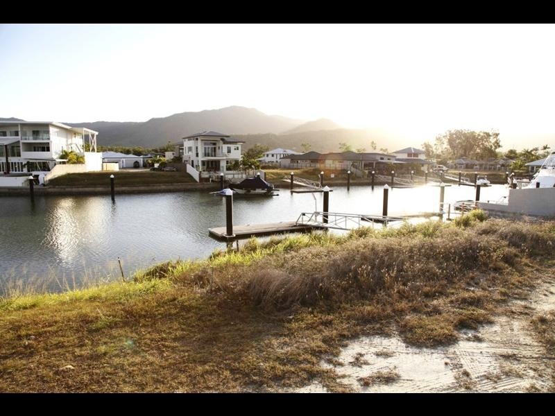11 Brindabella Quay, Trinity Park QLD 4879